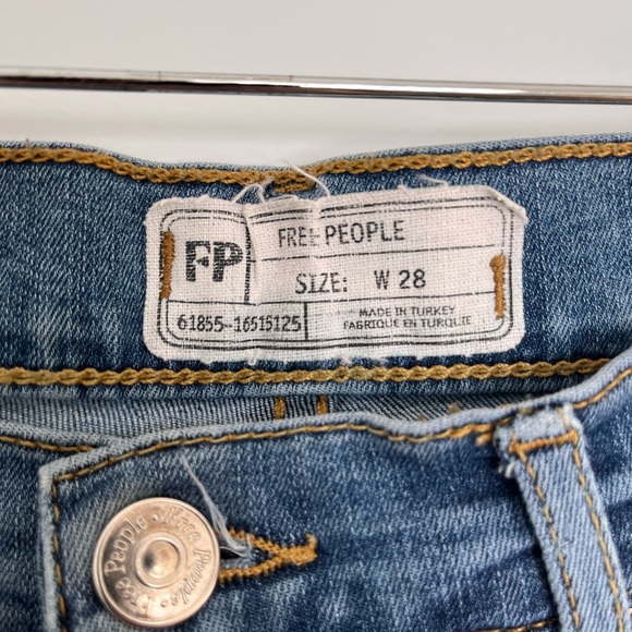 Free People high rise skinny jeans 28 ripped knee, distressed - Picture 2 of 3